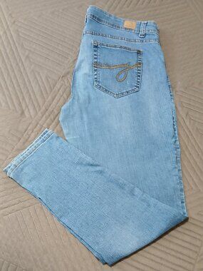 Jordache Faded Jeans, Size 14, Tag says Skinny but find them Straight Pant.